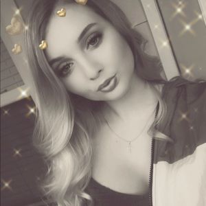 Meet your Posher, Brittney